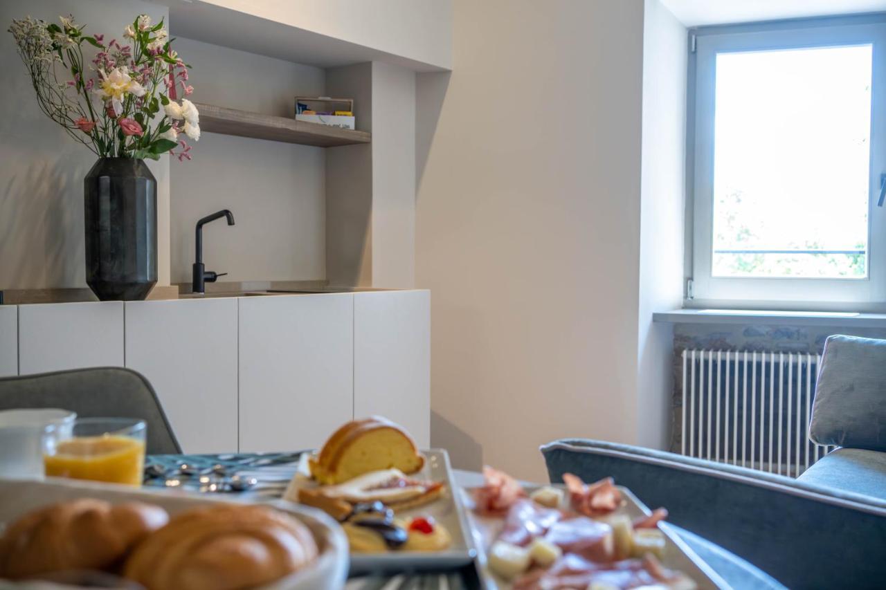 Forma Your Boutique Suite กอร์เชียโน ภายนอก รูปภาพ