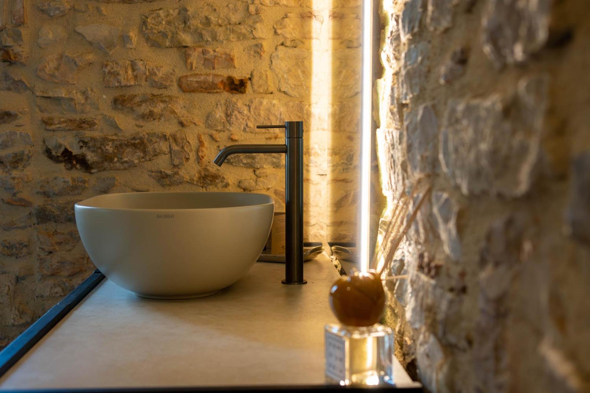 Forma Your Boutique Suite กอร์เชียโน ภายนอก รูปภาพ
