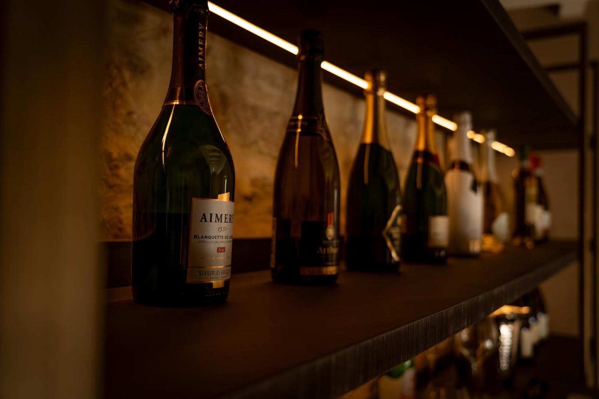 Forma Your Boutique Suite กอร์เชียโน ภายนอก รูปภาพ
